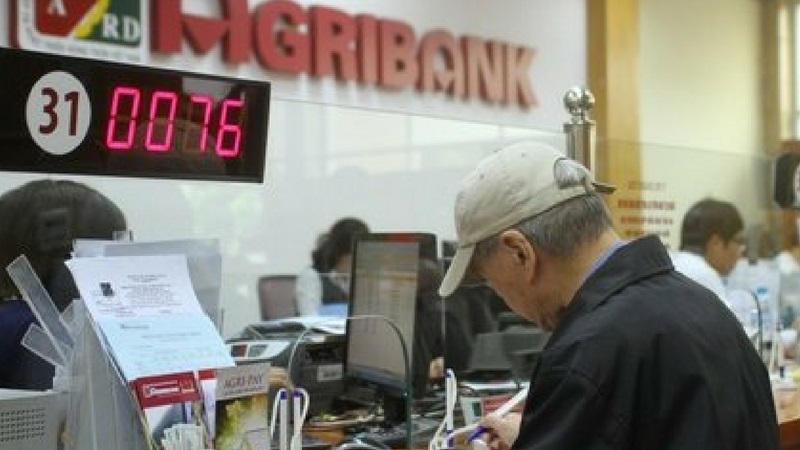 Tất cả ngân hàng và tổ chức tài chính tại Việt Nam đều có dịch vụ đổi tiền rách