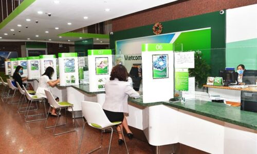 Ngân hàng Vietcombank có làm việc thứ 7 không?